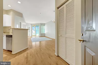 1625 International Drive #421, McLean, VA 22102 - Photo 5