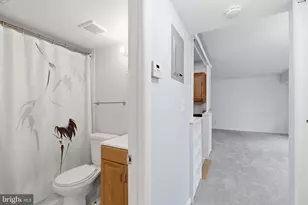 4227 Americana Dr, Annandale, VA 22003 - Photo 13