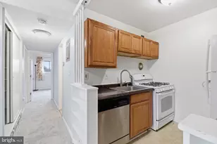 4227 Americana Dr, Annandale, VA 22003 - Photo 7