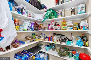 8138 Rondelay Ln, Fairfax Station, VA 22039 - Photo 25