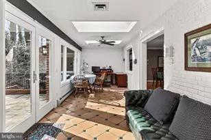 7509 Walton Ln, Annandale, VA 22003 - Photo 19