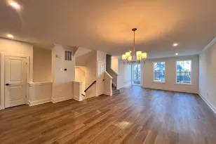 9404 Dandelion Dr, Lorton, VA 22079 - Photo 7