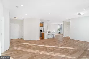 11623 Cavalier Landing Ct, Fairfax, VA 22030 - Photo 7