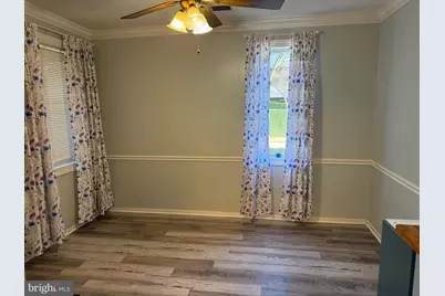 523 Florida Avenue #T2, Herndon, VA 20170 - Photo 9