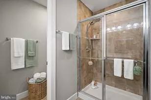 6223 Summit Point Ct, Alexandria, VA 22310 - Photo 15