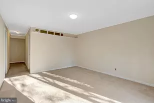 6306 Paddington Ln, Centreville, VA 20120 - Photo 23