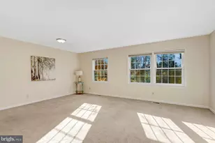 6306 Paddington Ln, Centreville, VA 20120 - Photo 7