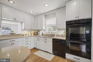 4015 Hirst Dr, Annandale, VA 22003 - Photo 13