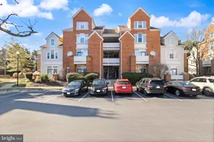 6944 Ellingham Cir, Alexandria, VA 22315 - Photo 3