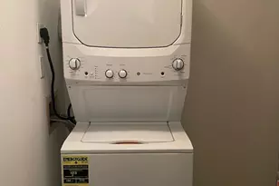 7828 Harrowgate Cir, Springfield, VA 22152 - Photo 9