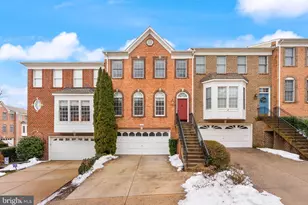 105 Shepherdson Ln NE, Vienna, VA 22180 - Photo 1