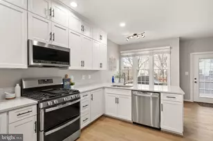 105 Shepherdson Ln NE, Vienna, VA 22180 - Photo 9