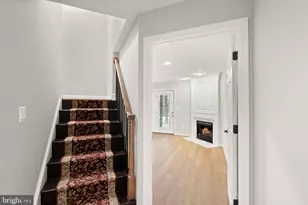 105 Shepherdson Ln NE, Vienna, VA 22180 - Photo 33