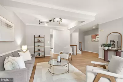 105 Shepherdson Lane NE, Vienna, VA 22180 - Photo 3