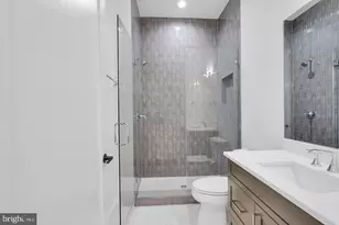 930 Fairway Dr NE, Vienna, VA 22180 - Photo 33