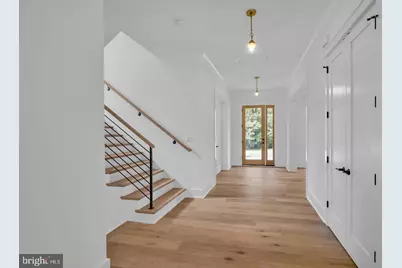 930 Fairway Drive NE, Vienna, VA 22180 - Photo 7