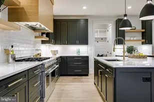 930 Fairway Dr NE, Vienna, VA 22180 - Photo 13