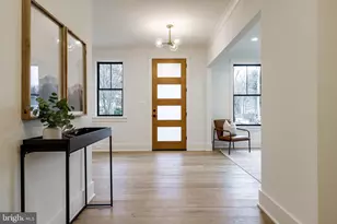 930 Fairway Dr NE, Vienna, VA 22180 - Photo 5