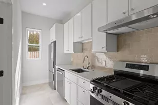 616 Gibson Cir SW, Vienna, VA 22180 - Photo 13