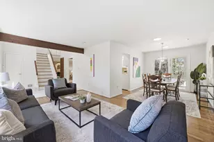 5207 Capon Hill Pl, Burke, VA 22015 - Photo 9