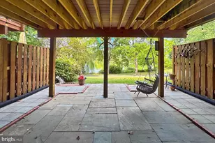 2938 Bridgehampton Ct, Falls Church, VA 22042 - Photo 3