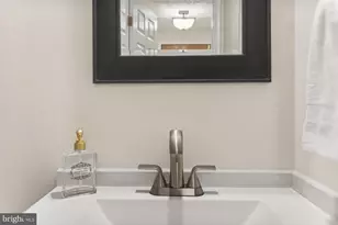 2938 Bridgehampton Ct, Falls Church, VA 22042 - Photo 33