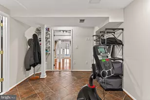 2938 Bridgehampton Ct, Falls Church, VA 22042 - Photo 19