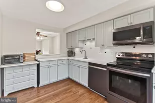 2938 Bridgehampton Ct, Falls Church, VA 22042 - Photo 7