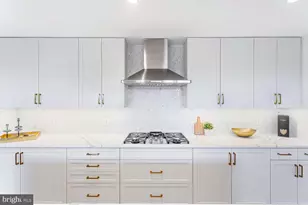 6718 Lowell Ave, McLean, VA 22101 - Photo 11