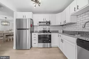 2901 Everleigh Way, Fairfax, VA 22031 - Photo 9