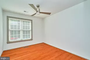 5810 Bunker Woods Ln, Burke, VA 22015 - Photo 21