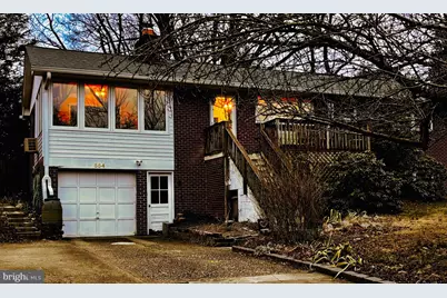 554 Orchard Street NW, Vienna, VA 22180 - Photo 1