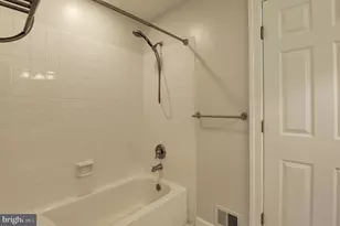 11913 Champion Lake Ct, Herndon, VA 20170 - Photo 49