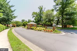 7621 Provincial Dr, McLean, VA 22102 - Photo 31