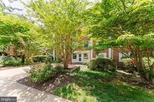 7621 Provincial Dr, McLean, VA 22102 - Photo 9
