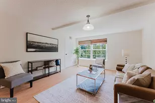 7621 Provincial Dr, McLean, VA 22102 - Photo 5