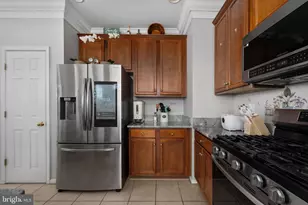 8593 Wyngate Manor Ct, Alexandria, VA 22309 - Photo 13