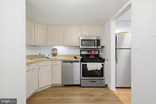 1427 Northgate Square, Reston, VA 20190 - Photo 9