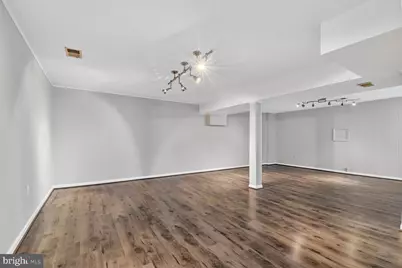 1302 Clayborne House Court, McLean, VA 22101 - Photo 39