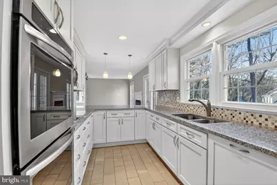 1302 Clayborne House Court, McLean, VA 22101 - Photo 9