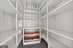 1302 Clayborne House Ct, McLean, VA 22101 - Photo 23