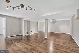 1302 Clayborne House Ct, McLean, VA 22101 - Photo 41