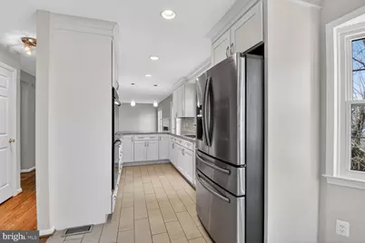 1302 Clayborne House Court, McLean, VA 22101 - Photo 19