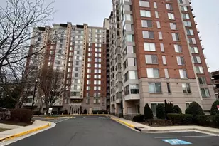 2726 Gallows Rd, Vienna, VA 22180 - Photo 1