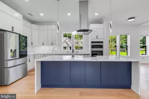 2817 Derek Rd, Alexandria, VA 22306 - Photo 3