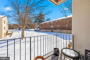 8353 Dunham Ct, Springfield, VA 22152 - Photo 11