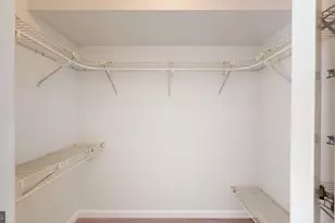 3179 Summit Square Dr, Oakton, VA 22124 - Photo 33