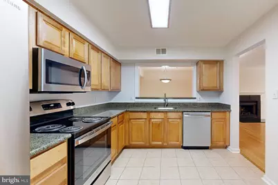 3179 Summit Square Drive #2-C4, Oakton, VA 22124 - Photo 3