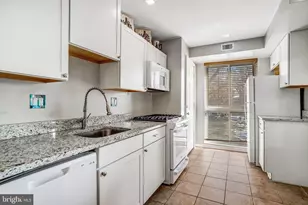 5612 Bloomfield Dr, Alexandria, VA 22312 - Photo 11