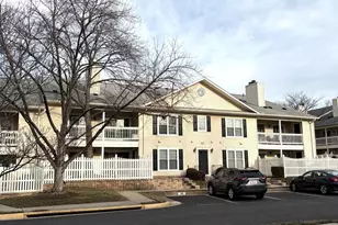 10206 Willow Mist Ct, Oakton, VA 22124 - Photo 1